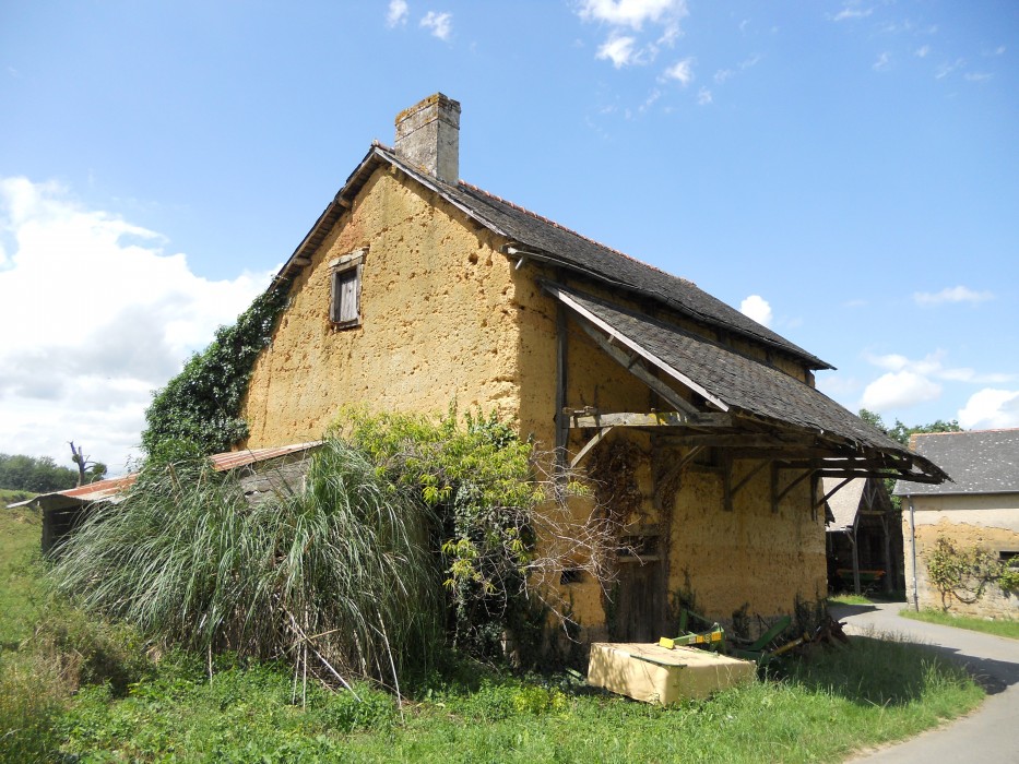 Bâti rural en bauge à Melesse